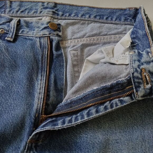 Wrangler Men's Mid Rise Regular Fit Straight Leg Blue Medium Wash Denim Jeans - Picture 5 of 14